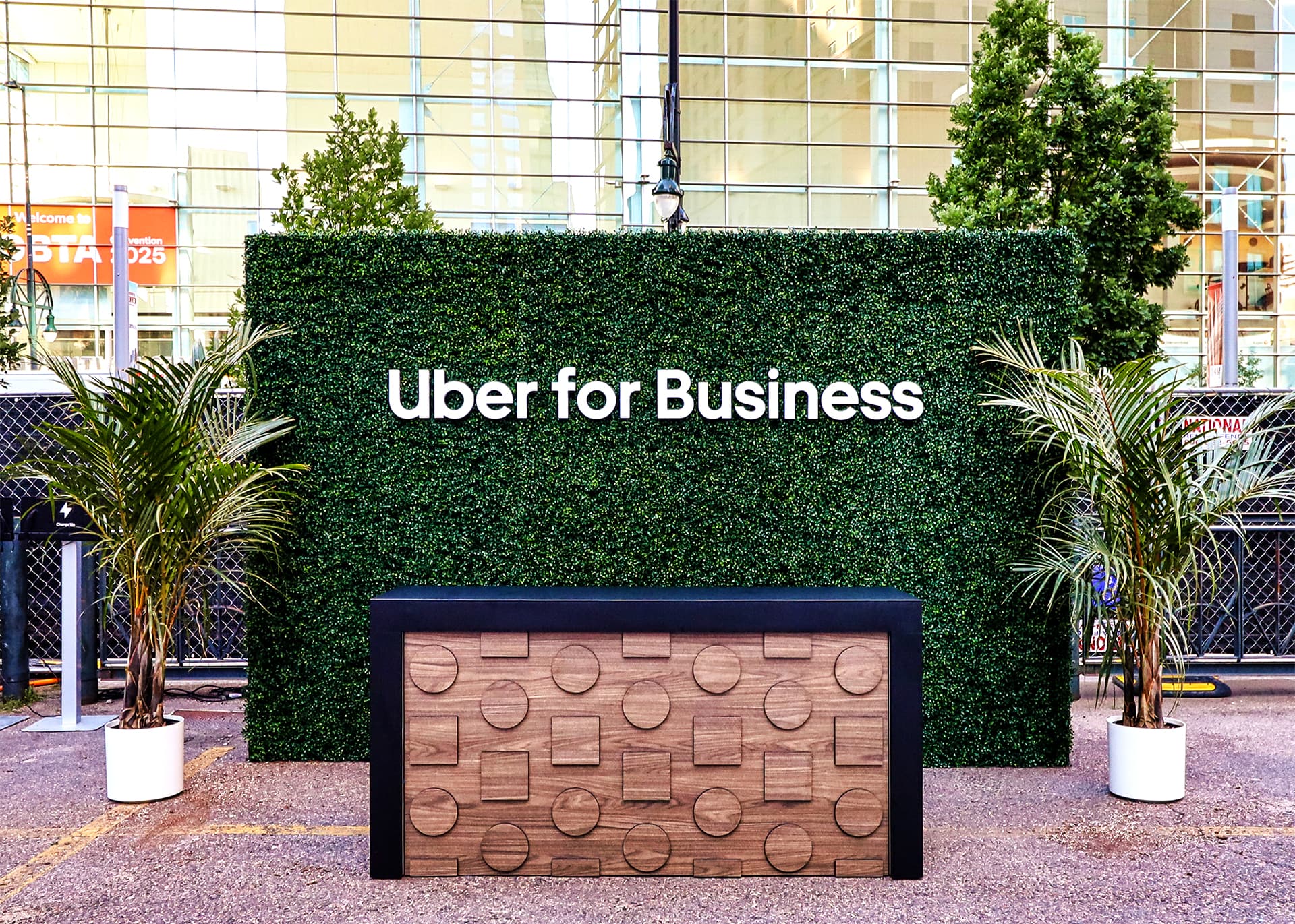 Uber For Business PUDO, custom exhibit installation, for GBTA