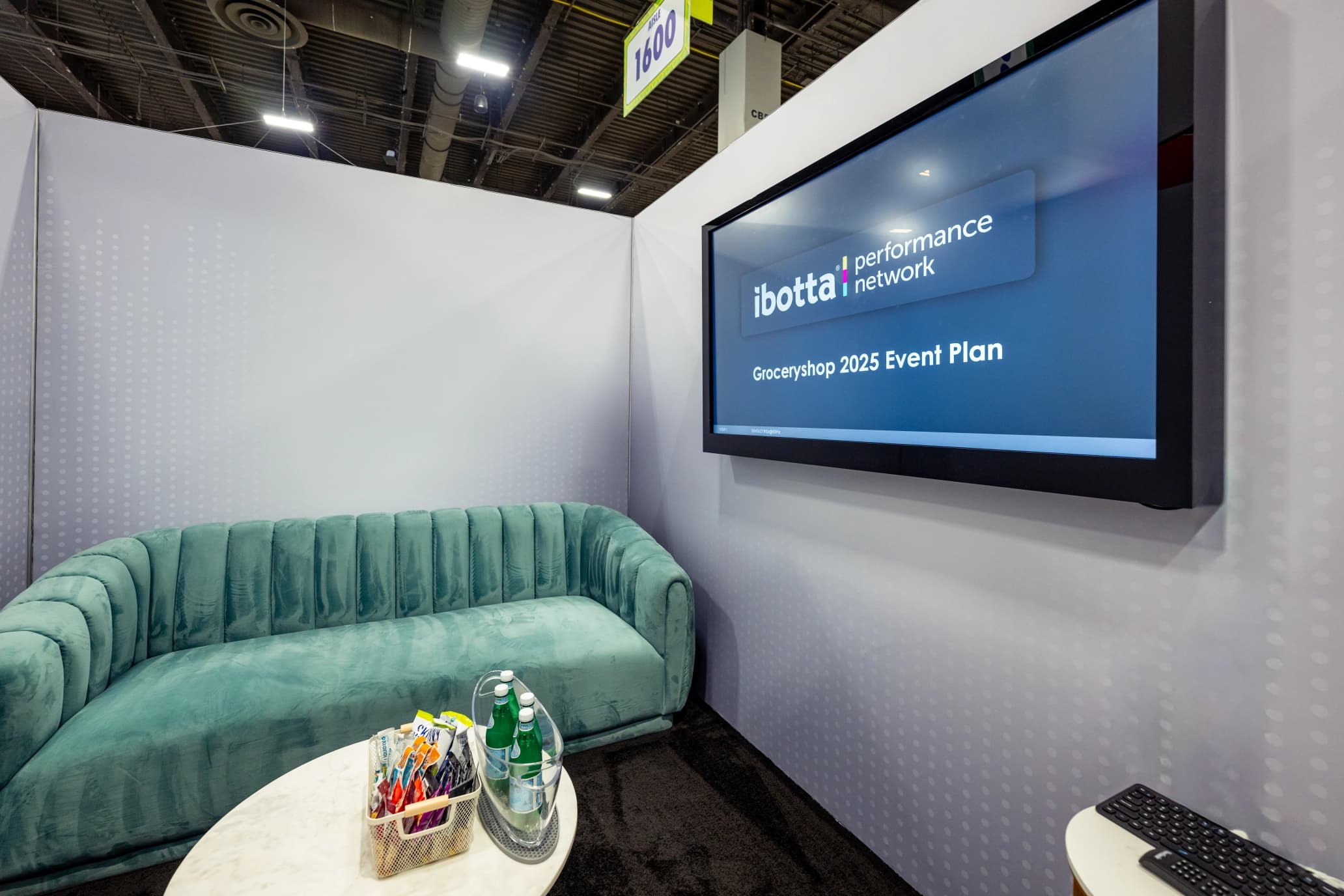 Precision Putt Putt Ibotta, detail image 3, experiential brand activation, for GroceryShop, 2025